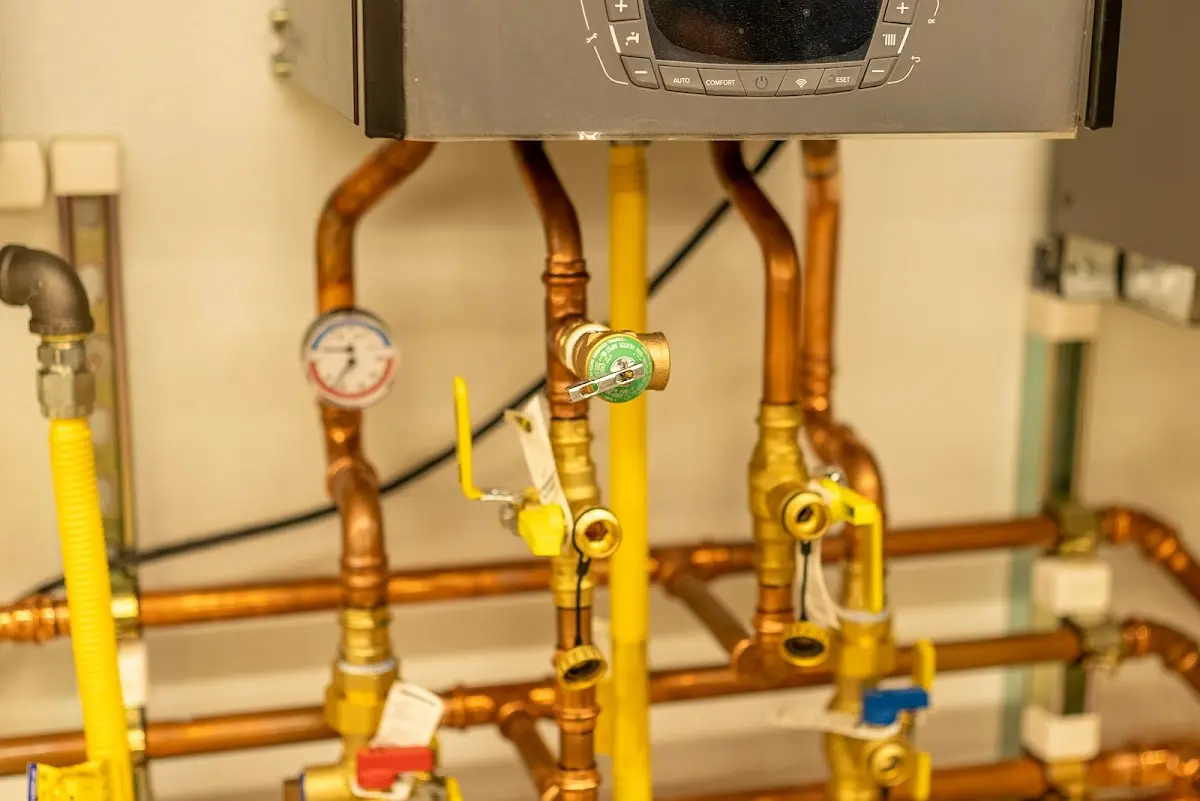 Licensed technician providing Slab Leak Repair for a homeowner in Mountlake Terrace