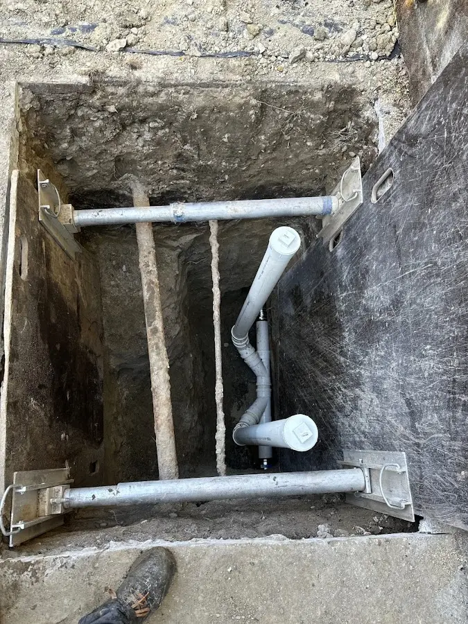 Experienced plumber completing Gas Line Repair work in Mountlake Terrace